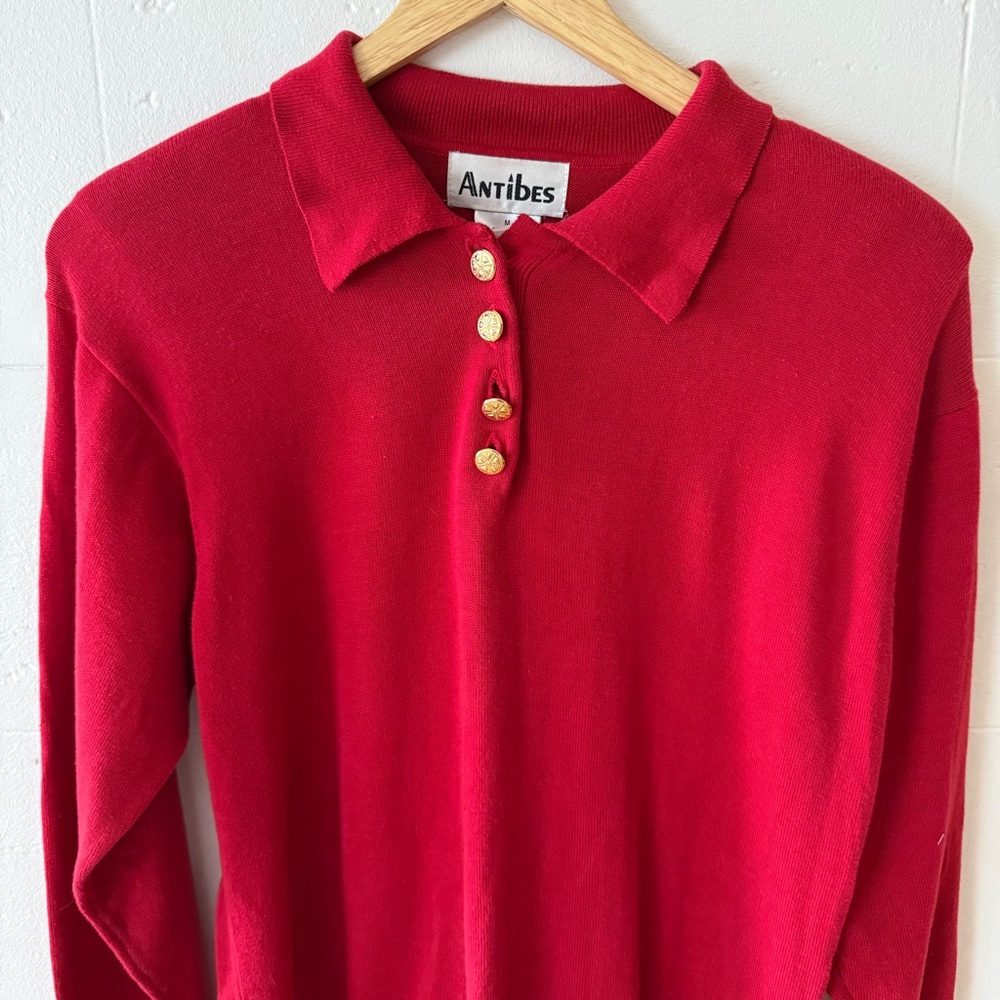 Vintage 90s | Red Cotton Collared Sweater | Gold Button Classic | Size Medium - Picture 2 of 9